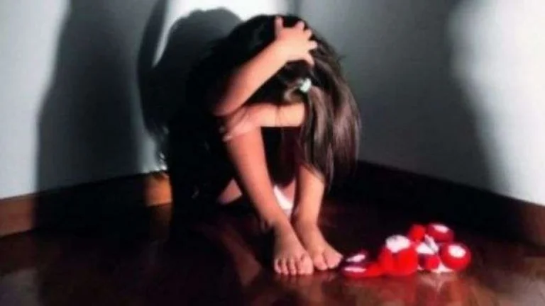 Abuzoi seksualisht me 12-vjeçaren, arrestohet 39 vjeçari në Kavajë