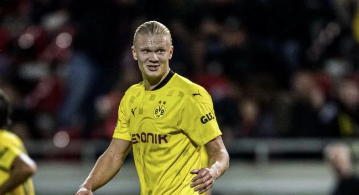 Bayern Sports Director conferma l'interesse di Haaland
