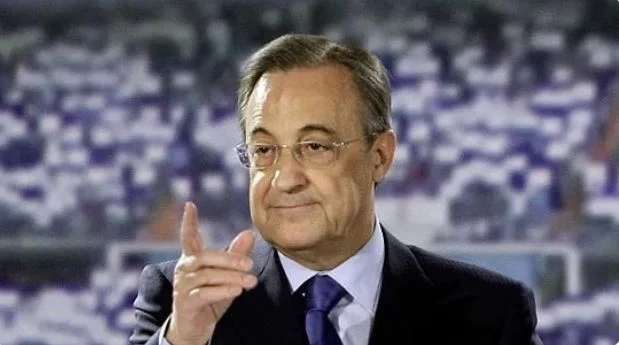 Nach vier Stunden Begegnung verlässt Perez Barcelona