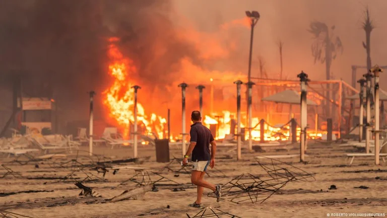 Due morti da fuoco nel sud Italia