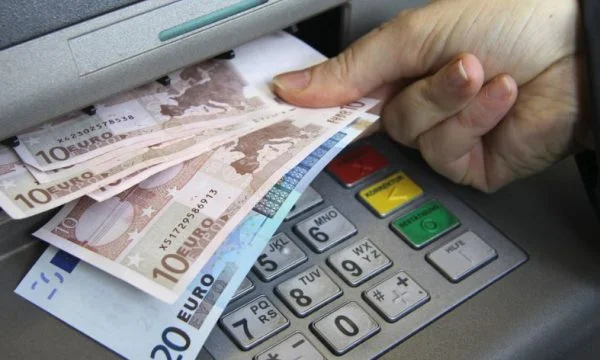 L'État a versé plus de 100 000 euros de pensions aux personnes décédées