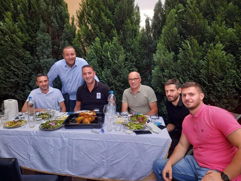 Daut Haradinaj accueilli en famille de journaliste renommé