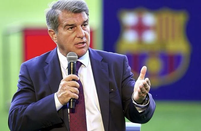 Comment la nouvelle a-t-elle atteint Mess, et qu'a-t-il demandé ? Laporta Réponses aux questions des journalistes