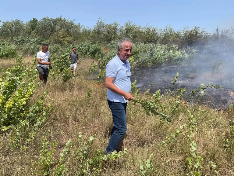 Muharremaj pour les feux de Suhareka: Ils se déplacent rapidement des températures actuelles et élevées