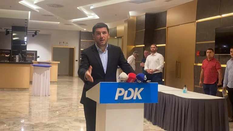 Neue PDK-Vorsitzende Krasniqi sagt, dass es keine Unzufriedenheit über die Liste gibt