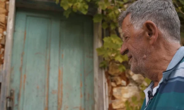 Der Soldat, der seine Frau und Tochter tötete, erzählt, wie er Mutter und Vater für die übrigen Kinder wurde.