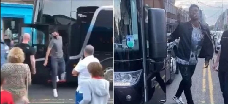 Les étoiles de Man United s'arrêtent dans un petit restaurant et font des courses, les gens restent étonnés