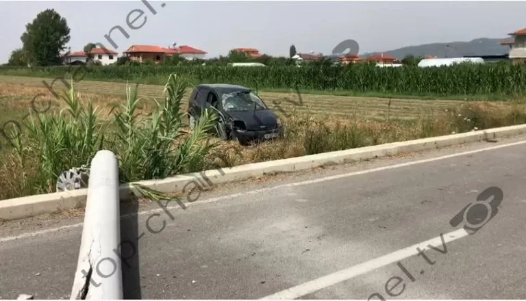 Details aus dem Unfall, bei dem der Dreijährige sein Leben verlor: Mutter trug es auf ihrem Schoß, als das Auto in den Pol stürzte.