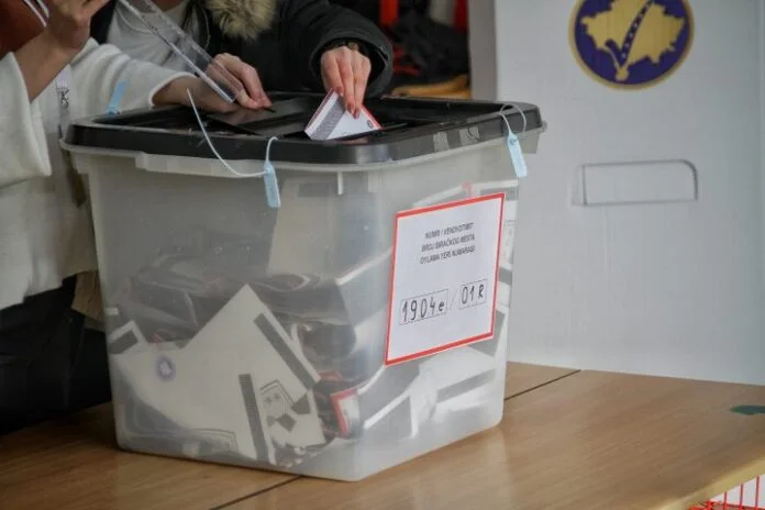 La Cour rend une décision sur Pejani pour contrefaçon 152 voix lors d'élections anticipées