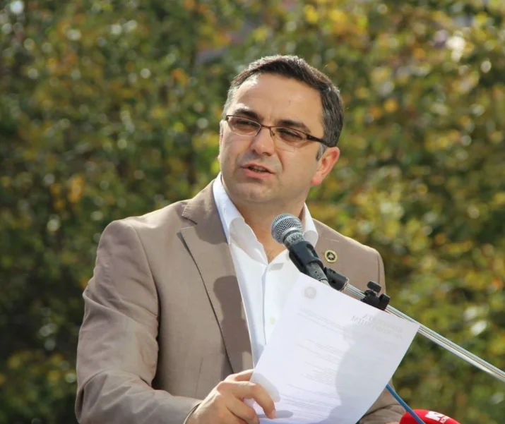 Tahiri: La nouvelle puissance de l'ancienne approche doit être arrêtée de la dégradation de Podujevo