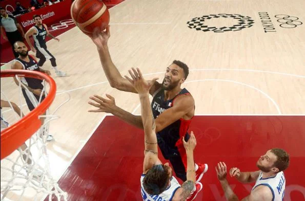 LO: Frankreich sichert das Halbfinale nach dem Sieg über Italien