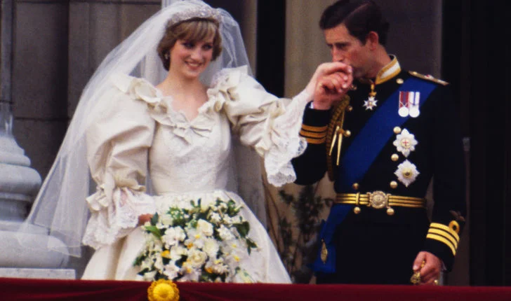 La chaussure de mariage de la princesse Diana a un message spécial caché pour le prince Charles.