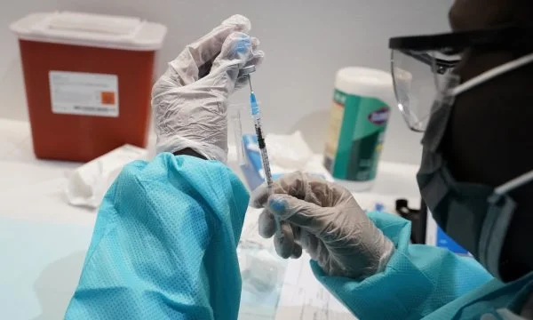 Varianti Delta, mes sëmundjeve më ngjitëse që shkenca njeh