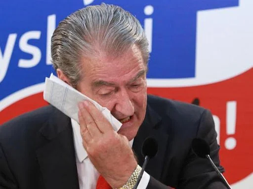 Sali Berisha: Covidin e kam kaluar por nuk tregova, vaksinën do ta marr