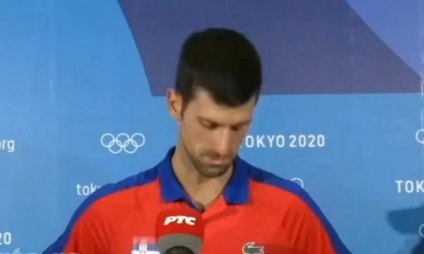 Djokovic déchirant devant les médias serbes après avoir quitté sans médaille d'or, peut parler et partir
