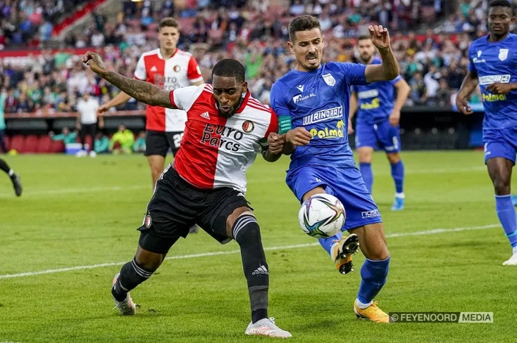 Il a combattu avec son âme et son âme, mais à la fin il a été vaincu, Lumière est salué par la Ligue de Conférence