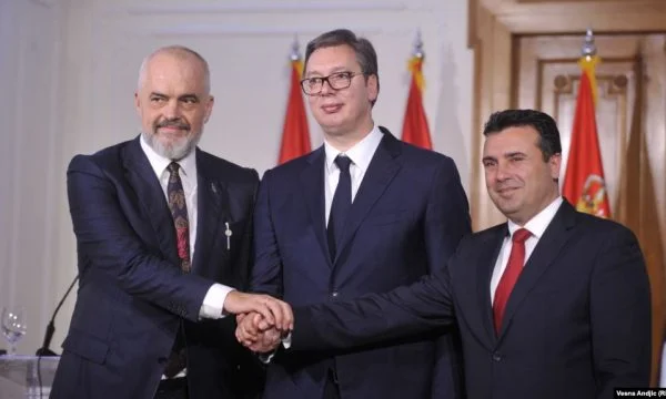 Rama- Zaev-Vucciq rencontre à Skopje aujourd'hui a changé le nom de l'initiative Minisenen