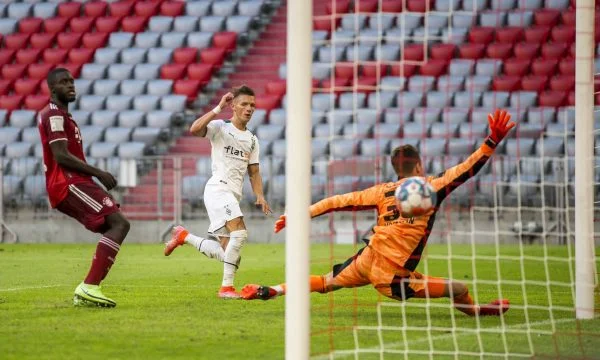 Montengladbach besiegt rein Bayernin in freundlich