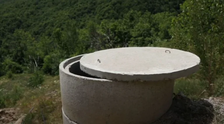 La communauté Decani cherche des tests d'eau les plus profonds
