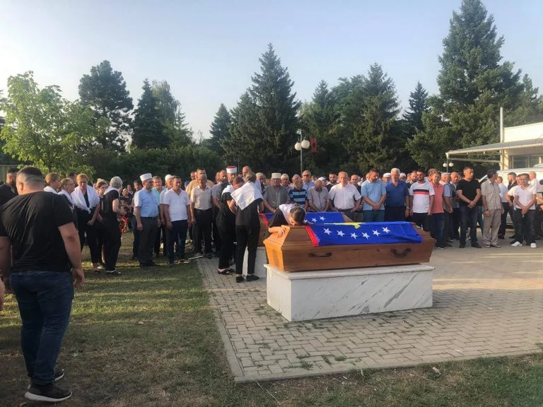 Mutter und Tochter von Gjakova, die ihr Leben in Kroatiens tragischen Unfall verloren haben