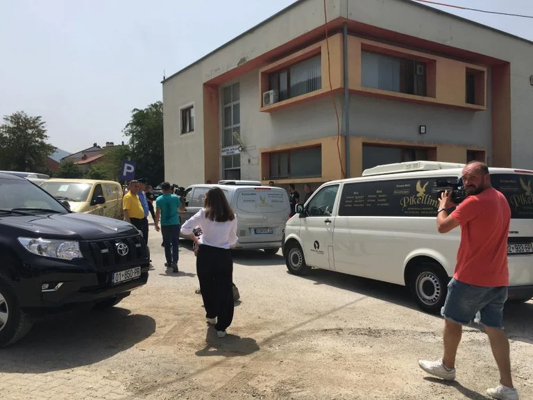Tragischer Unfall in Kroatien: Opfer werden an Prizren Hospital Morgue geschickt