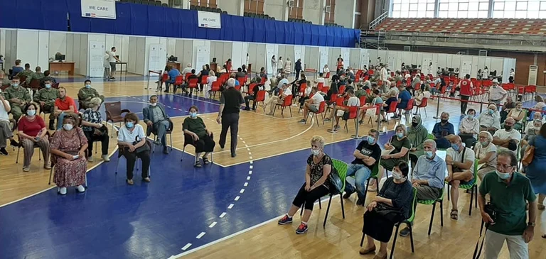 Seize mille doses de vaccin contre COVID-19 administrées aujourd'hui au Kosovo