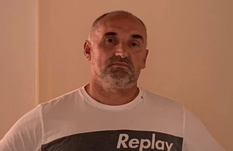 The exile accuses by name and surname: VV official míi received 1,000 euros and s '%s' never reasoned