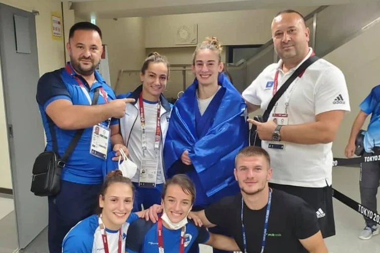 Le légendaire entraîneur, Driton Kuka, après la deuxième médaille d'or, parle un peu de poids