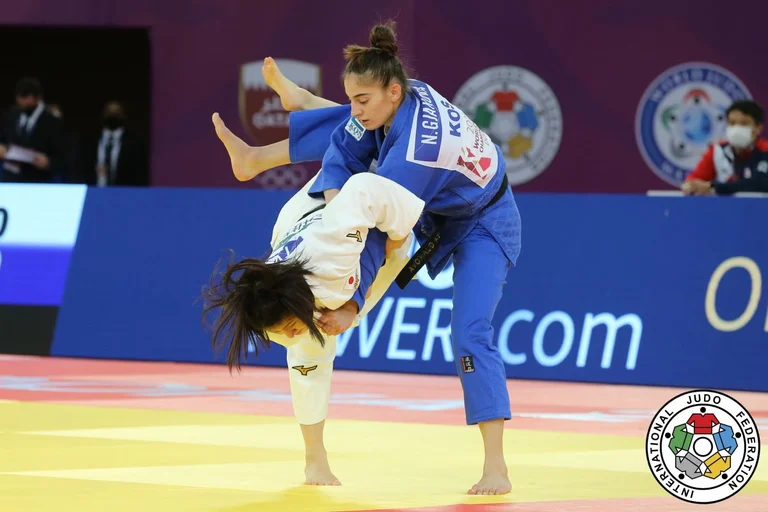 Impressionante: Nora Gjacova in finale dopo aver sconfitto il giapponese spaventoso