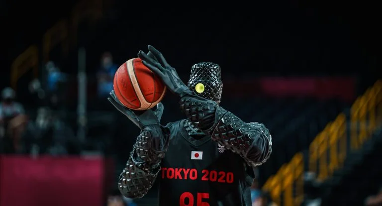 Der Roboter tritt an den Olympischen Spielen ab und macht Unerring