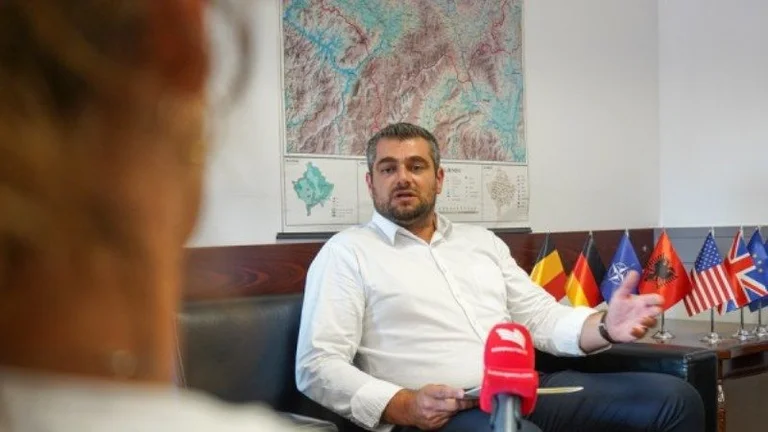 Le fils d'Ukshin Hoti prêt à faire face à la Serbie : le chômage sera un coût pour le marché final