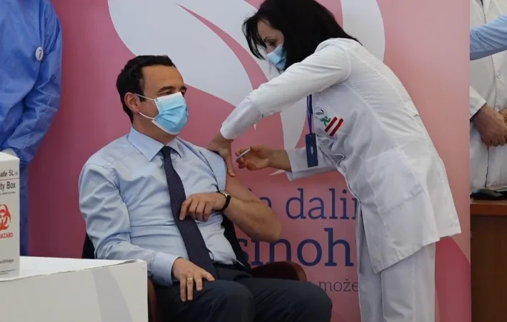 Kurti bën thirrje: Vaksinohuni