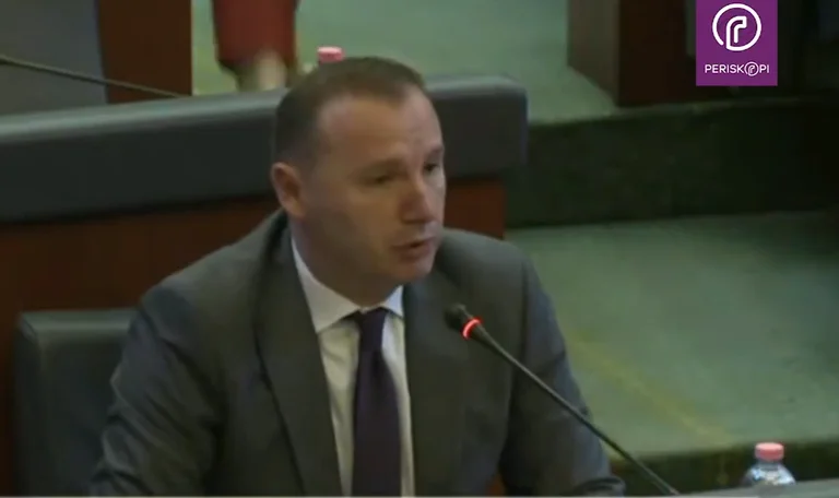 Zemaj, Kurtit: Mirë se u ktheve, nuk e di a të kanë tregu që Ministria e Infrastrukturës po don me na i vjedhë ka 5 euro