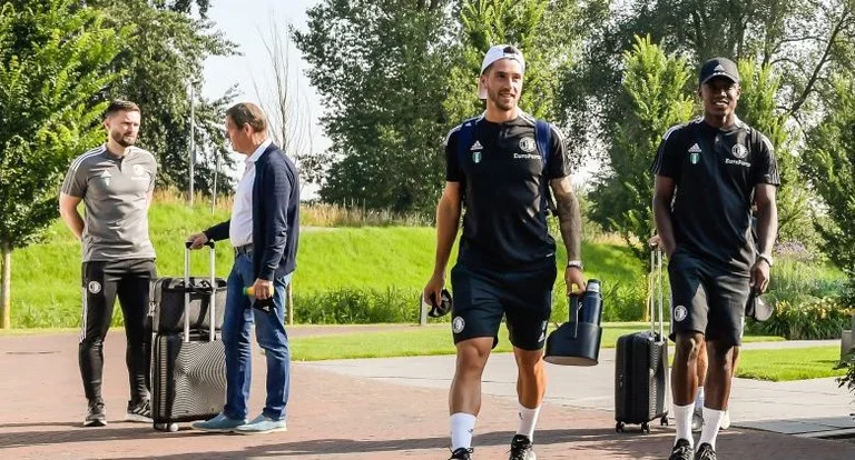 Feyenoord publikon listën me 21 lojtarët që udhëton drejt Kosovës për ndeshjen ndaj Dritës