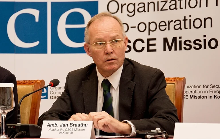 Ish-ambasadori norvegjez në Kosovë: Kurti po trimëron pjesën më të keqe të shoqerisë kosovare