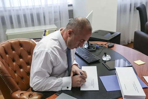 Syla i AAK-së ripublikon letrën e Haradinajt për dialogun: Letrat nuk kanë fillu dje shoku Albin