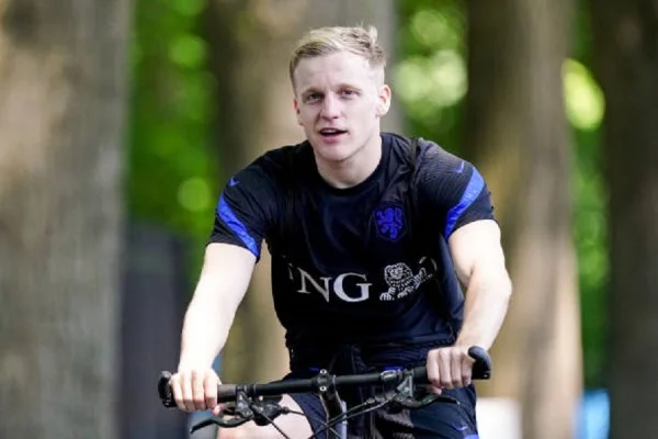 Van de Beek i ofrohet Barcelonës