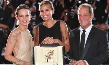 Epic Lee provoque le chaos au Festival de Cannes en racontant le film gagnant : Palme d'or pour “Titan”