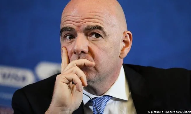 Skuadra e Serie A në telashe të mëdha, FIFA i bllokon për 2 vite transferimet e futbollistëve