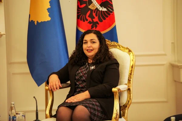 Kupina i reagon deputetes së PDK-së për rrogën e Presidentes: Është nder për qytetarët e Kosovës