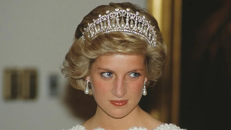 8 sekrete që përdorin princeshat për t’u dukur bukur në mënyrë natyrale