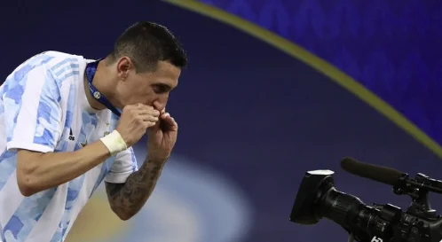 Di Maria sigurohet që ta mos harroj asnjëherë triumfin kundër Brazilit, bën tatuazh trofeun e Kupës së Amerikës