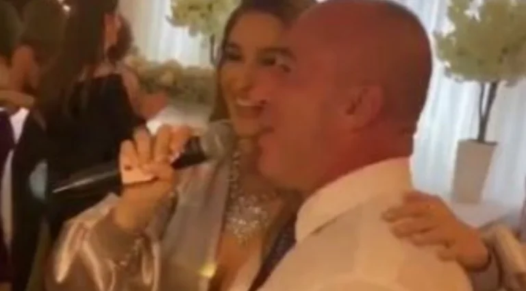 Nuk harrohet zakoni lehtë, Ramush Haradinaj i kthehet muzikës përsëri