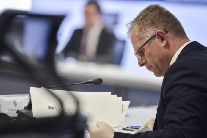 Bislimi thotë se prej se është kthyer nga Brukseli, po i merr nga katër infuzione në ditë