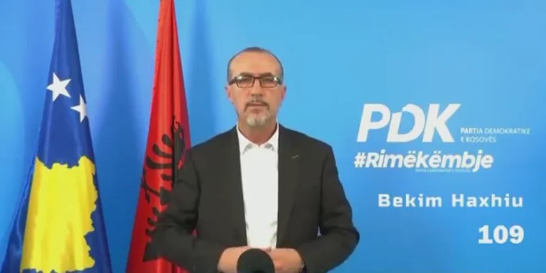 Haxhiu publikon planin e Rimëkëmbjes për shëndetësi, një nga pikat: Pagë dhe kontratë pune për specializantët