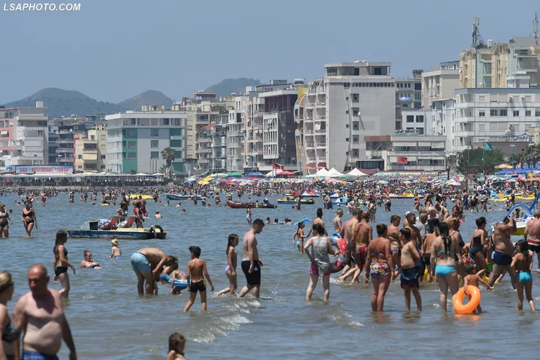 Mbytet në detin e Durrësit 80-vjeçari nga Kosova