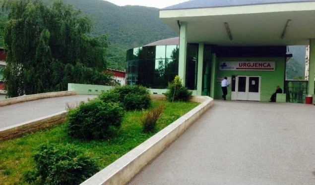 Dyshimet për helmim në Deçan, dy raste të vdekjes brenda 24 orëve