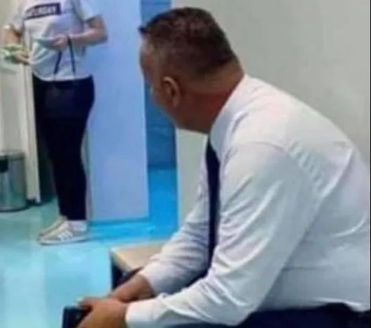Azemi i AAK’së: Një kryeministër dhe ministër normal, do të ishin përkrah qytetarëve të helmuar