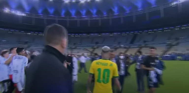 Neymar e quajti Messin ‘bir bushtre’ në fushë, pasi Argjentina e mposhti Brazilin në finalen e Copa America