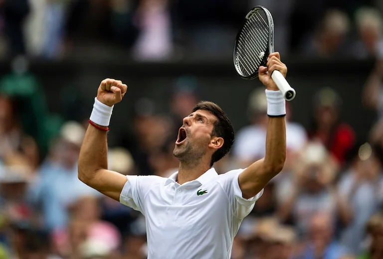 Novak Gjokoviq fiton Wimbledonin: Bëhet tenisti më i madh i të gjitha kohërave bashkë me Federerin dhe Nadalin